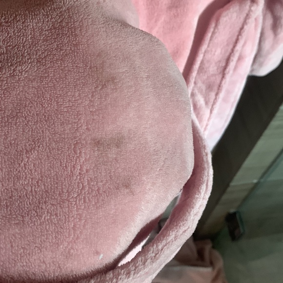 victoria’s secret pink robe - Picture 6 of 8